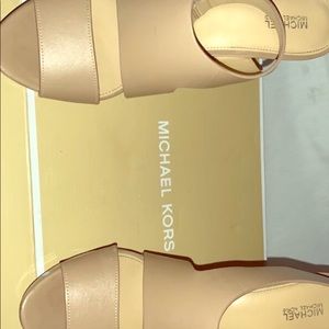 Michael kores heels